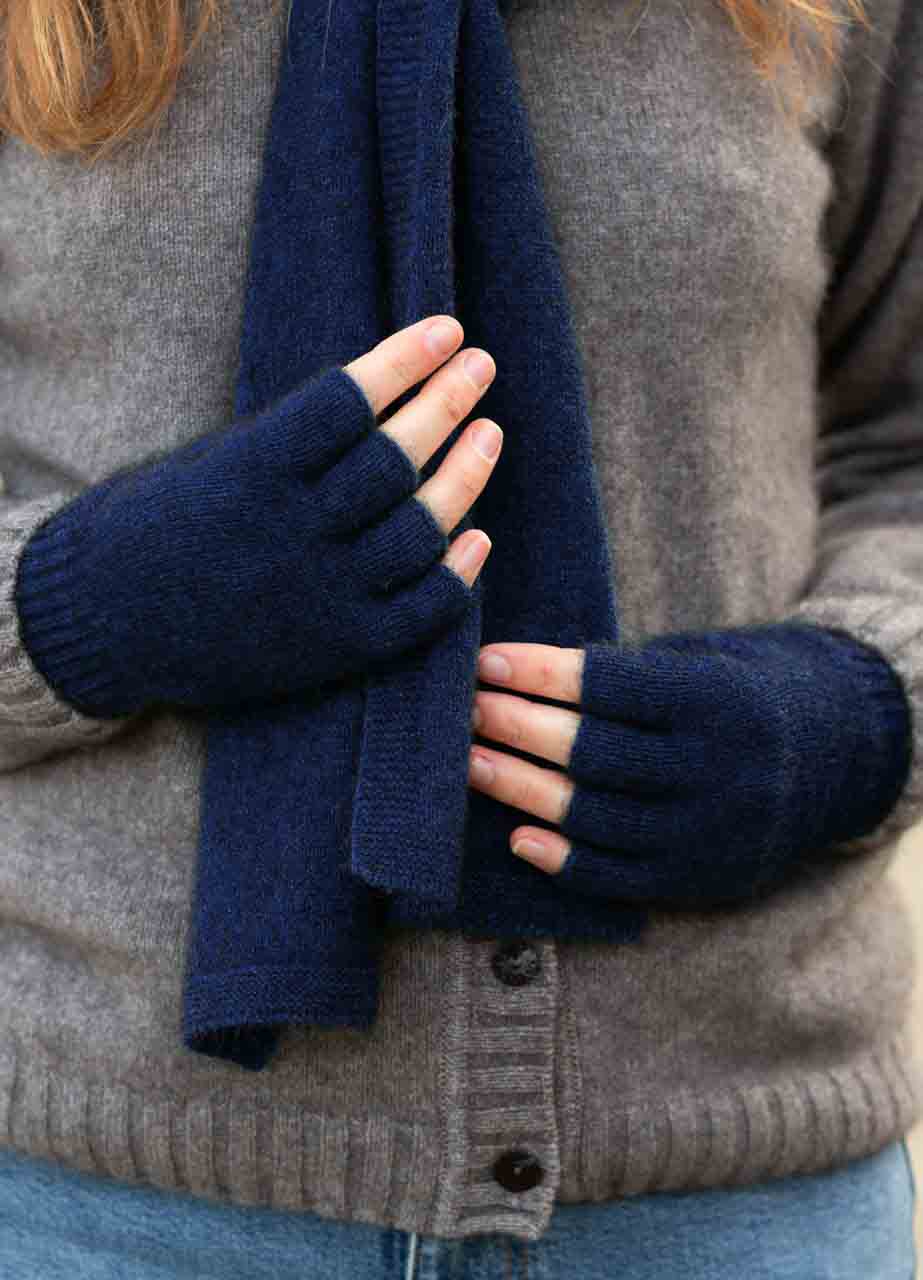 Merino Possum Fingerless Gloves Secondary image