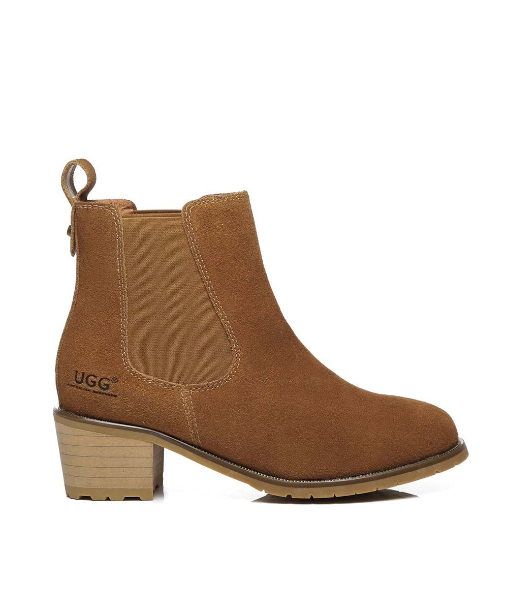 Women's UGG Sandy Boots